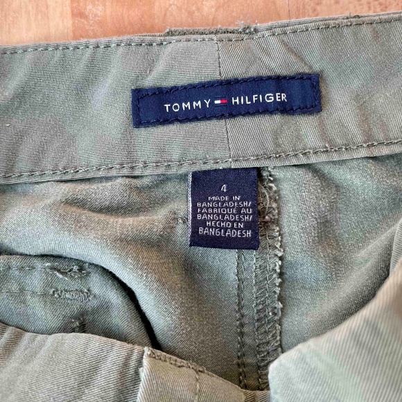 Tommy Hilfiger Shorts - Size 4 - Picture 2 of 3